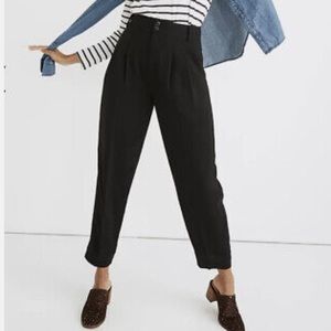 Straight trousers with pleats NWT